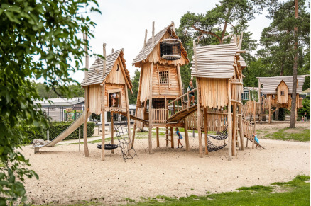 Manege bij Camping Samoza in het bos op de Veluwe VMP090